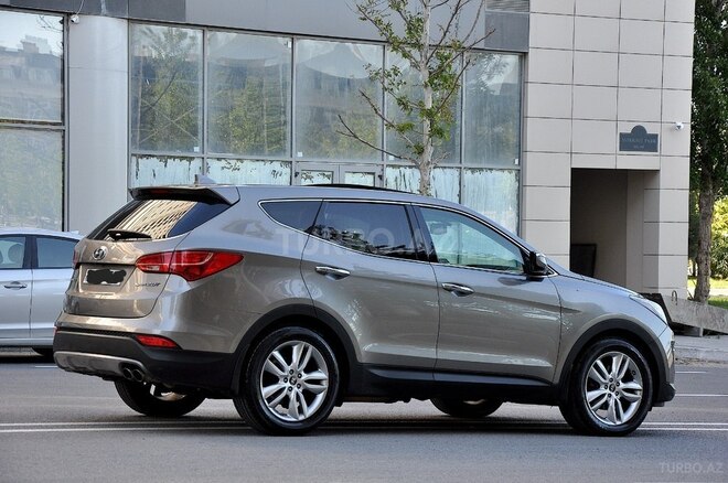 Hyundai Santa Fe-11