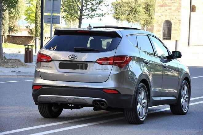 Hyundai Santa Fe-12