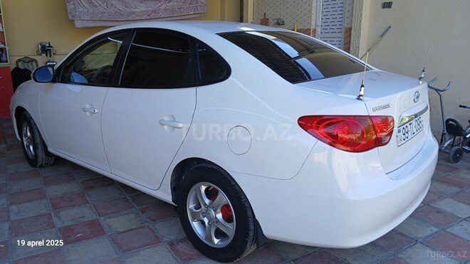 Hyundai Elantra 2009, 226,000 km - 2.0 l - Bakı