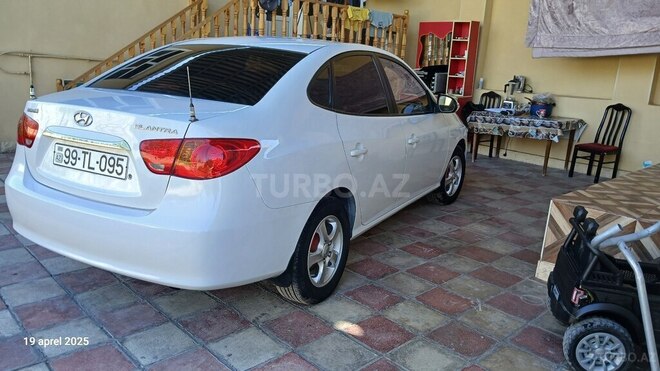 Hyundai Elantra 2009, 226,000 km - 2.0 l - Bakı