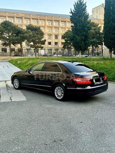 Mercedes E 220 d 2011, 208,123 km - 2.2 l - Bakı