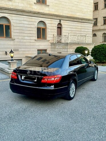 Mercedes E 220 d 2011, 208,123 km - 2.2 l - Bakı
