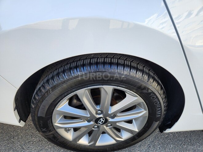 Hyundai Elantra 2016, 189,903 km - 1.8 l - Bakı
