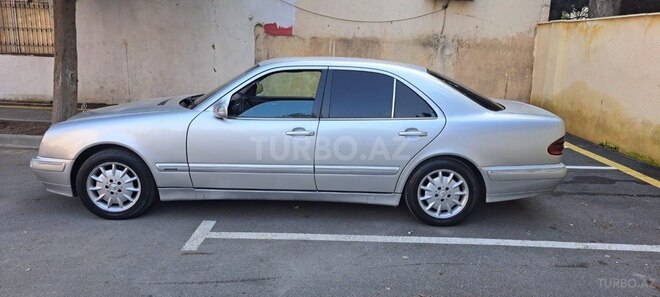 Mercedes E 270 2001, 329,140 km - 2.7 l - Bakı