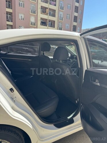Hyundai Avante 2017, 116,700 km - 1.6 l - Bakı