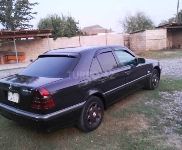 Mercedes C 220 1995, 450,000 km - 2.2 л - Saatlı
