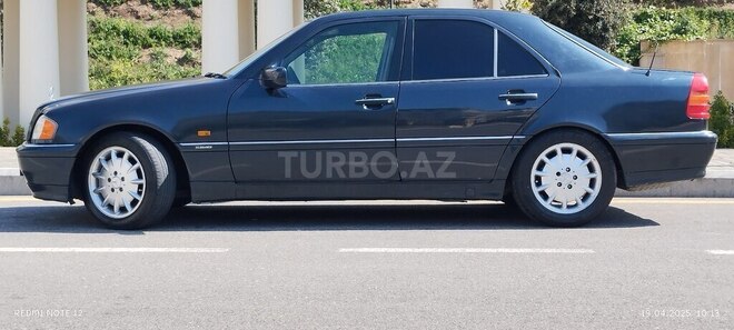 Mercedes C 220 1996, 175,255 km - 2.2 l - Bakı
