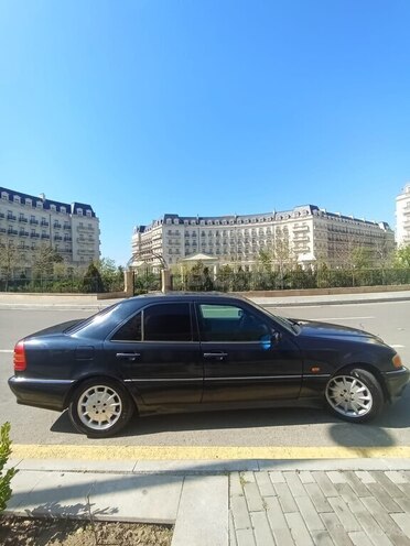 Mercedes C 220 1996, 175,255 km - 2.2 l - Bakı
