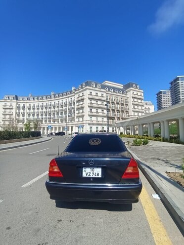 Mercedes C 220 1996, 175,255 km - 2.2 l - Bakı