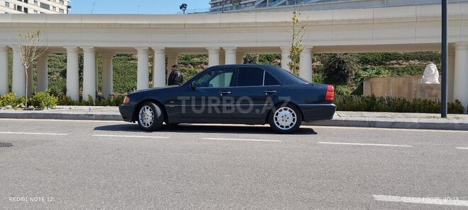 Mercedes C 220 1996, 175,255 km - 2.2 l - Bakı