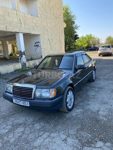 Mercedes E 200 1990, 487,236 km - 2.0 l - Mingəçevir