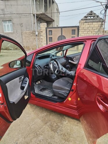 Toyota Prius 2015, 275,925 km - 1.8 л - Sumqayıt