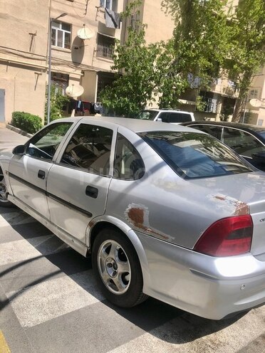 Opel Vectra 1999, 320,000 km - 1.6 l - Bakı