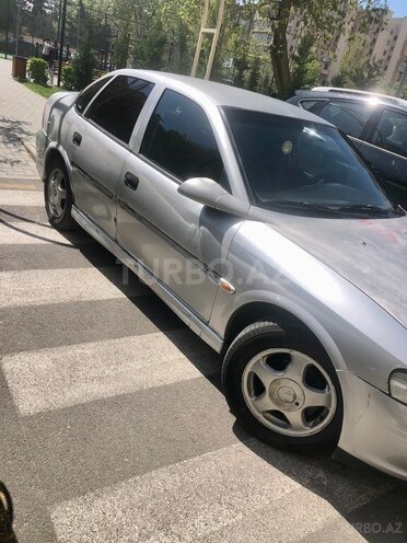 Opel Vectra 1999, 320,000 km - 1.6 l - Bakı