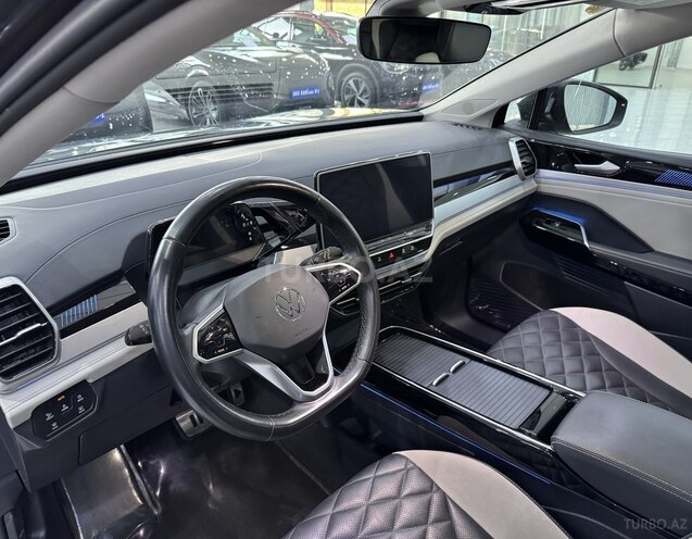 Volkswagen ID.6 Crozz 2022, 127,500 km - 0.0 l - Bakı