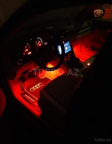 Audi A4 2003, 325,000 km - 2.0 l - Bakı