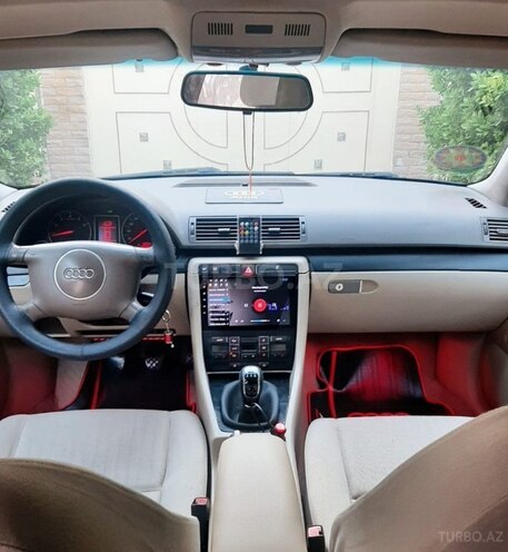 Audi A4 2003, 325,000 km - 2.0 l - Bakı