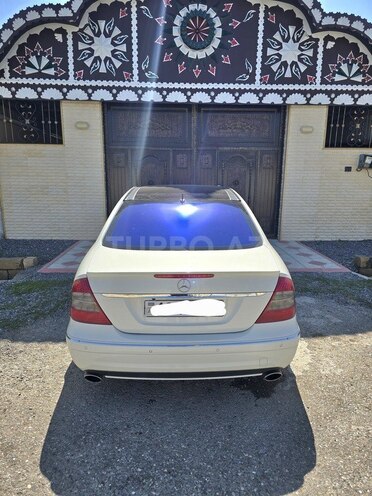 Mercedes E 280-6