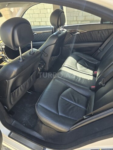 Mercedes E 280-12