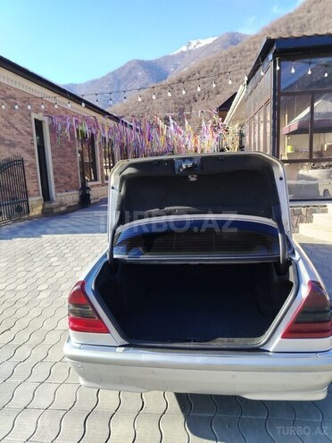 Mercedes C 240 1998, 350,000 km - 2.4 л - Qax