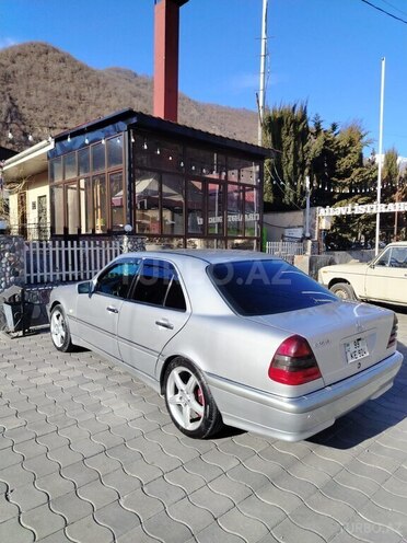 Mercedes C 240 1998, 350,000 km - 2.4 л - Qax