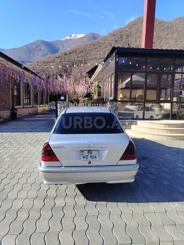 Mercedes C 240 1998, 350,000 km - 2.4 л - Qax