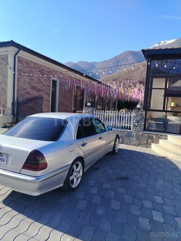 Mercedes C 240 1998, 350,000 km - 2.4 л - Qax