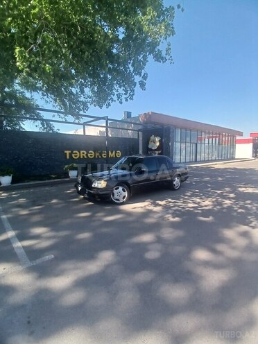 Mercedes E 220 1994, 350,000 km - 2.2 л - Beyləqan