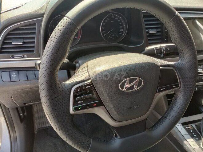 Hyundai Elantra 2016, 231,000 km - 1.6 л - Bakı