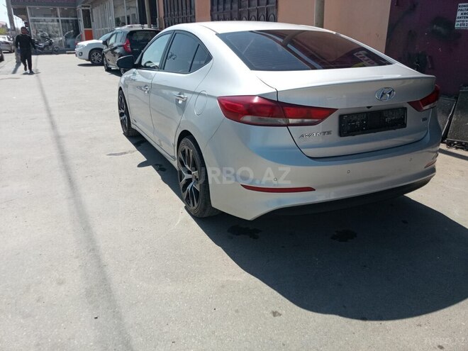Hyundai Elantra 2016, 231,000 km - 1.6 л - Bakı