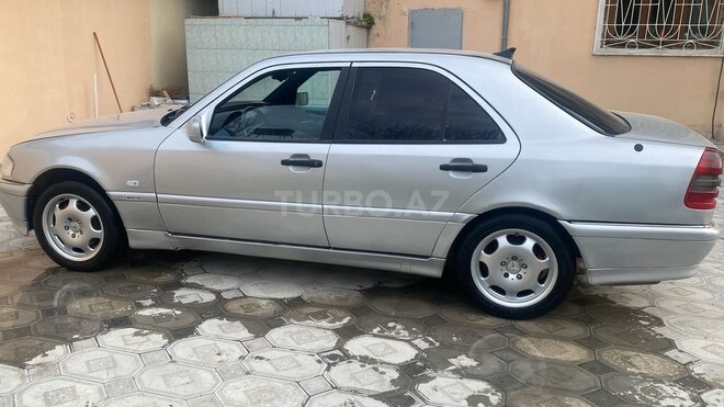 Mercedes C 280 1996, 300,000 km - 2.8 л - Salyan