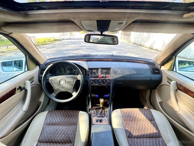 Mercedes C 230 2000, 297,500 km - 2.3 л - Sumqayıt