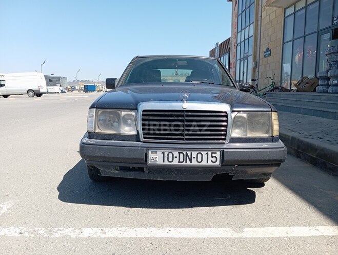 Mercedes E 220 1993, 642,808 km - 2.2 l - Bakı