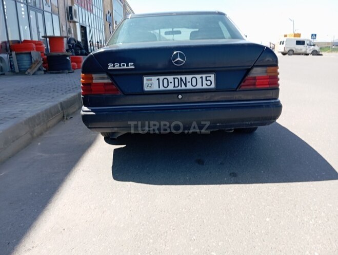 Mercedes E 220 1993, 642,808 km - 2.2 l - Bakı