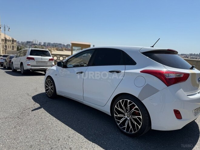 Hyundai i30 2016, 211,000 km - 1.6 л - Bakı