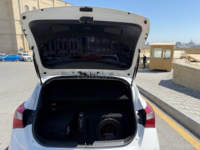 Hyundai i30 2016, 211,000 km - 1.6 л - Bakı