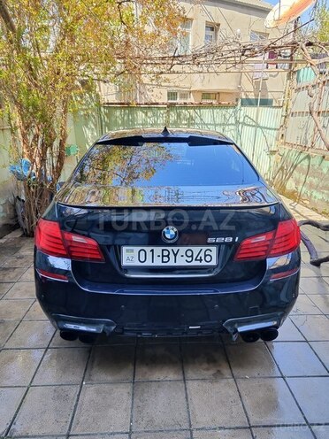 BMW 528 2015, 282,000 km - 2.0 l - Bakı