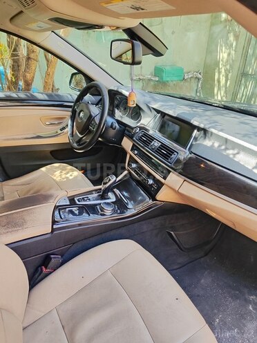 BMW 528 2015, 282,000 km - 2.0 l - Bakı