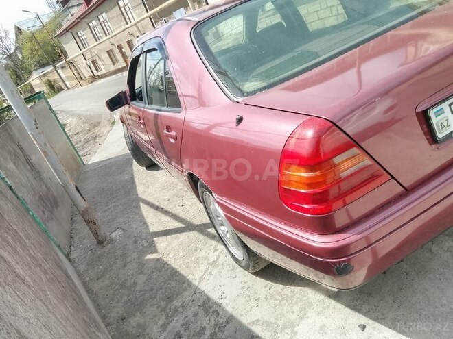 Mercedes C 220 1994, 350,000 km - 2.2 l - Qusar