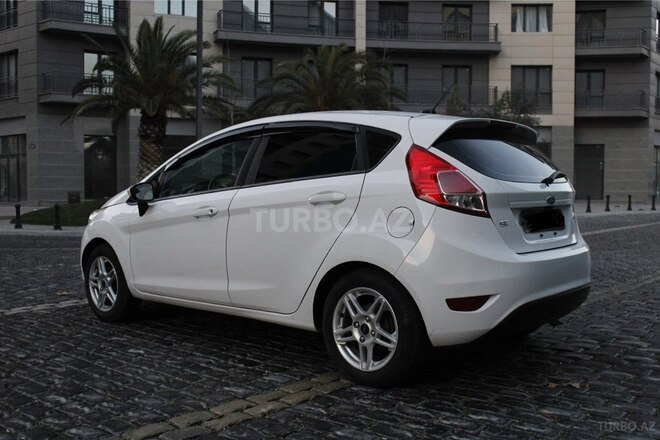 Ford Fiesta 2019, 145,000 km - 1.6 l - Bakı