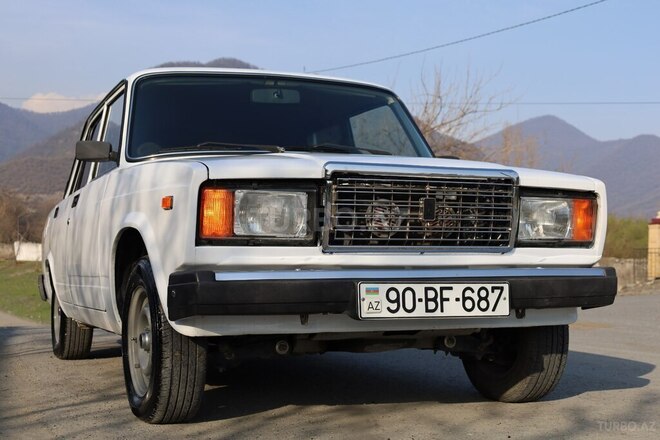 LADA (VAZ) 2107 2007, 79,000 km - 1.6 л - Zaqatala
