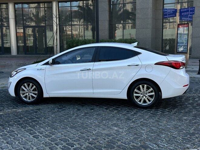 Hyundai Avante 2015, 313,000 km - 1.6 l - Bakı