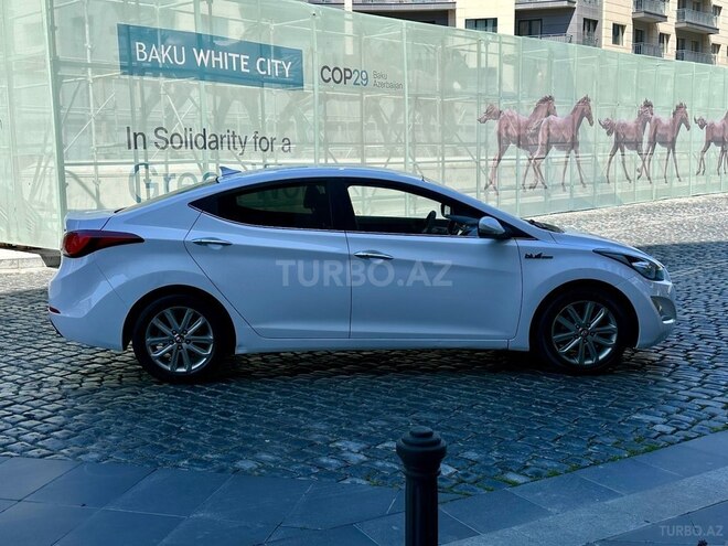 Hyundai Avante 2015, 313,000 km - 1.6 l - Bakı