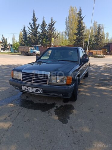 Mercedes 190 1991, 300,000 km - 2.0 l - Lənkəran