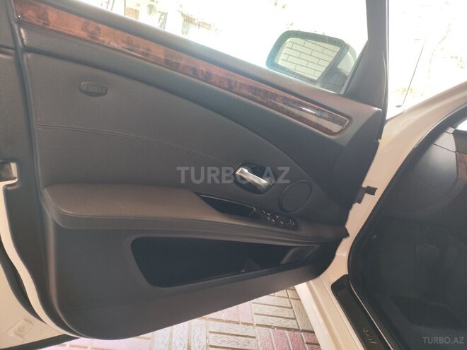 BMW 523 2008, 120,000 km - 2.5 l - Bakı