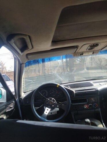 BMW 528 1989, 200,000 km - 2.8 l - Bakı
