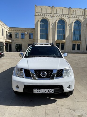 Nissan Navara 2013, 260,000 km - 2.5 l - Bakı