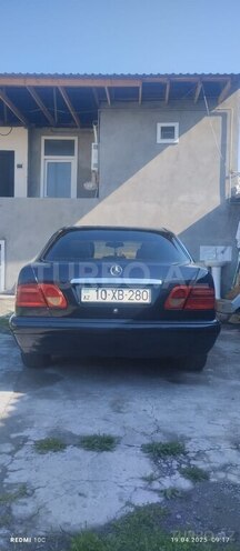 Mercedes E 280 1997, 210,000 km - 2.8 l - Şəki