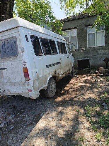 Mercedes 609 D 1993, 200,030 km - 2.3 л - Bakı