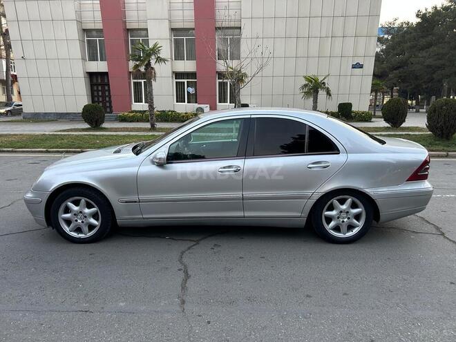 Mercedes C 220 d 2003, 300,000 km - 2.2 l - Sumqayıt